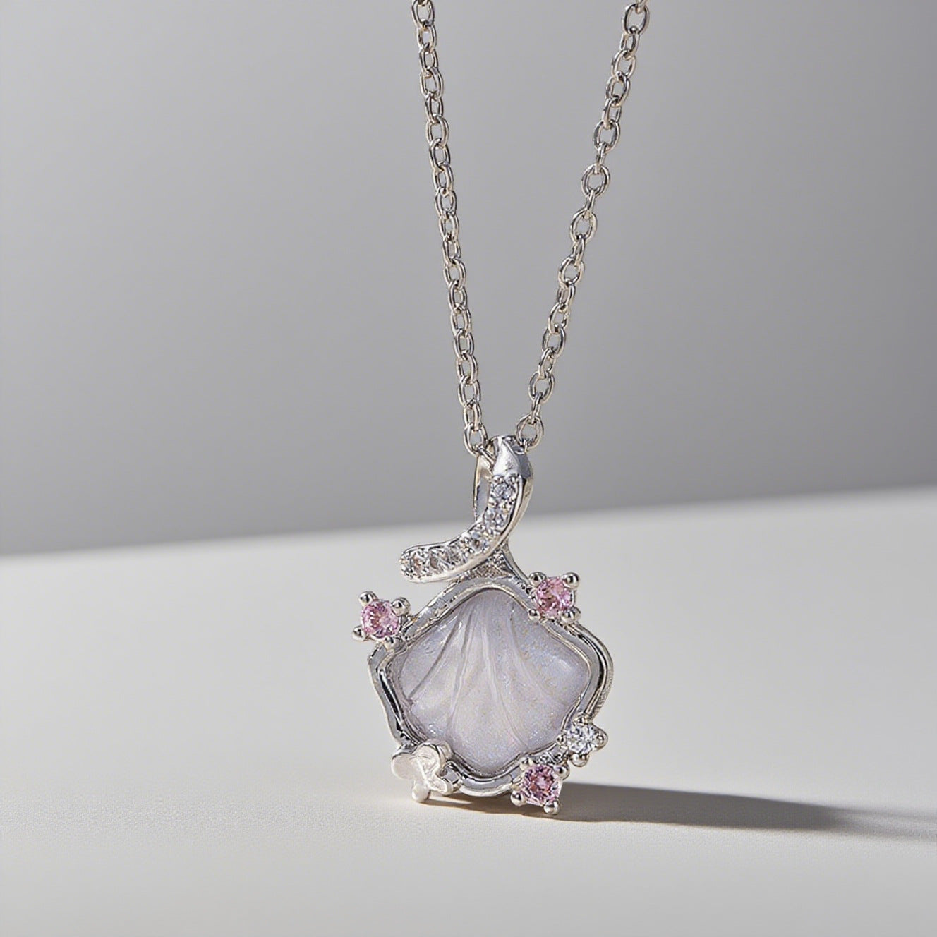 Shell Pendant Fashion High-end Design Light Luxury Ins Style Clavicle Chain