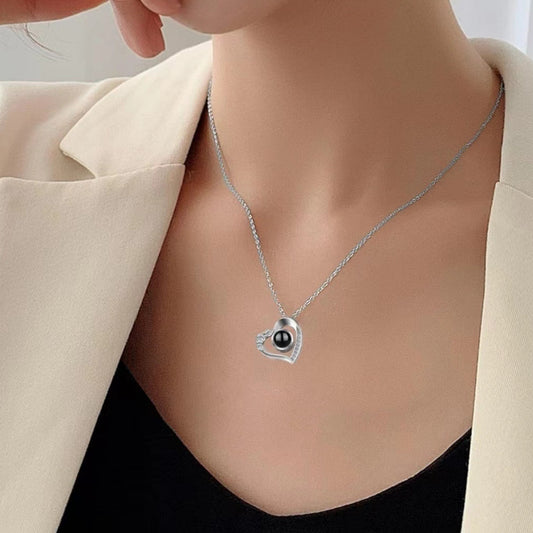 Advanced And Minimalist Collarbone Chain Image Customized Projection Necklace