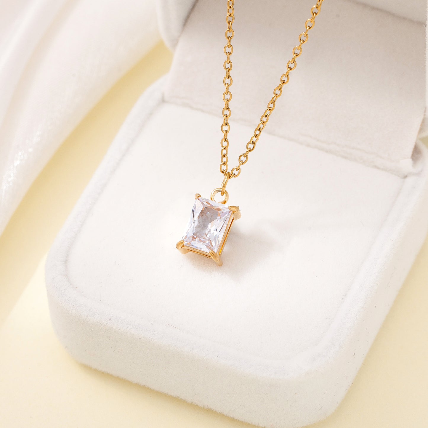 Gold Plating Simple Square Pendant Necklace For Women